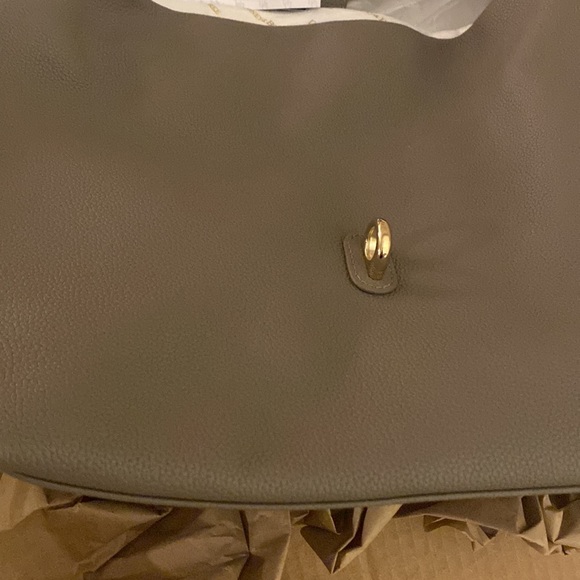 NWT Dooney & Bourke Logo Lock Shoulder Bag - Taupe - Picture 8 of 16